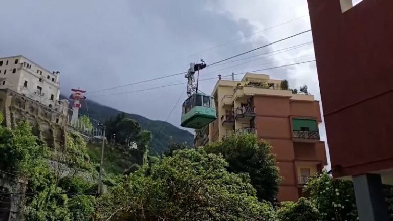 Four people killed, one injured as cable car plunges into a ravine in Italy