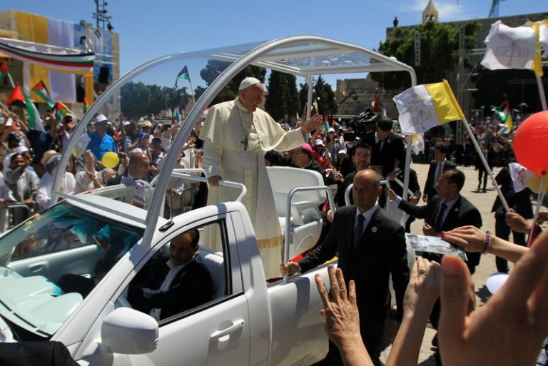 Pope Francis’s popemobile set to become health clinic for Gaza children