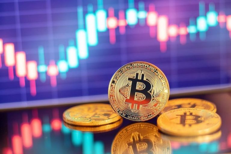 Crypto Market Recap: Bitcoin Funds Hit US$7 Billion, Saylor Shrugs Off Quantum Risk